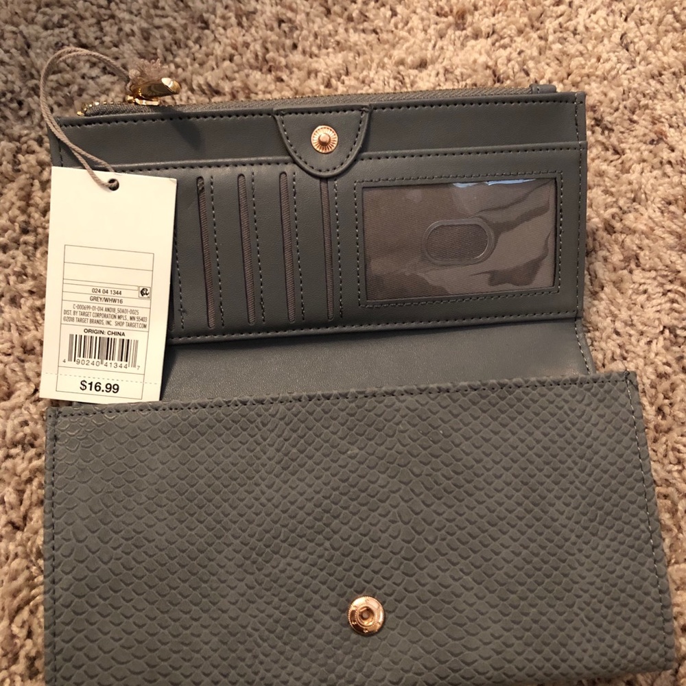 Wallet - Picture 2 of 5